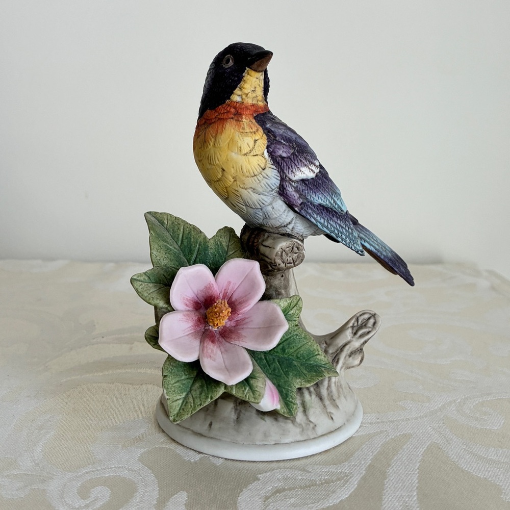 Vintage Andrea by Sadek Parula Warbler Figurine 8627